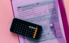 ¿De qué va el subsidio para mayores de 52 años? El subsidio para mayores de 52 años es una ayuda económica destinada a personas desempleadas de esa edad que han agotado
